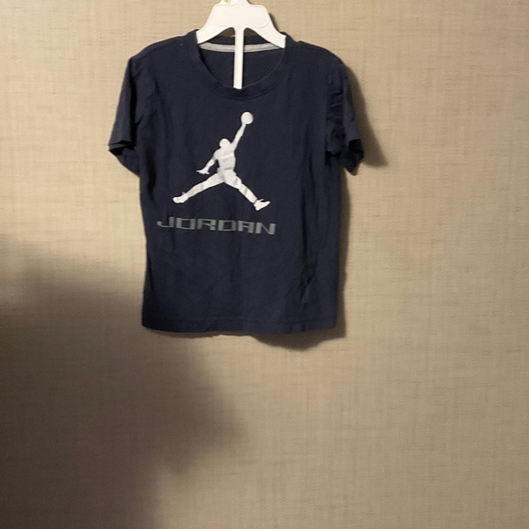 Jordan Kids Dark Blue Tee with Iconic Logo - Picture 1 of 6